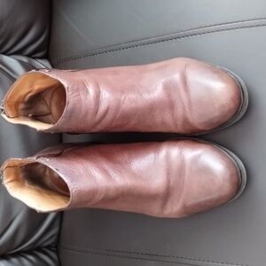 Emma Gentle Souls by Kenneth Cole Brown leather ankle boots Sz 7.5